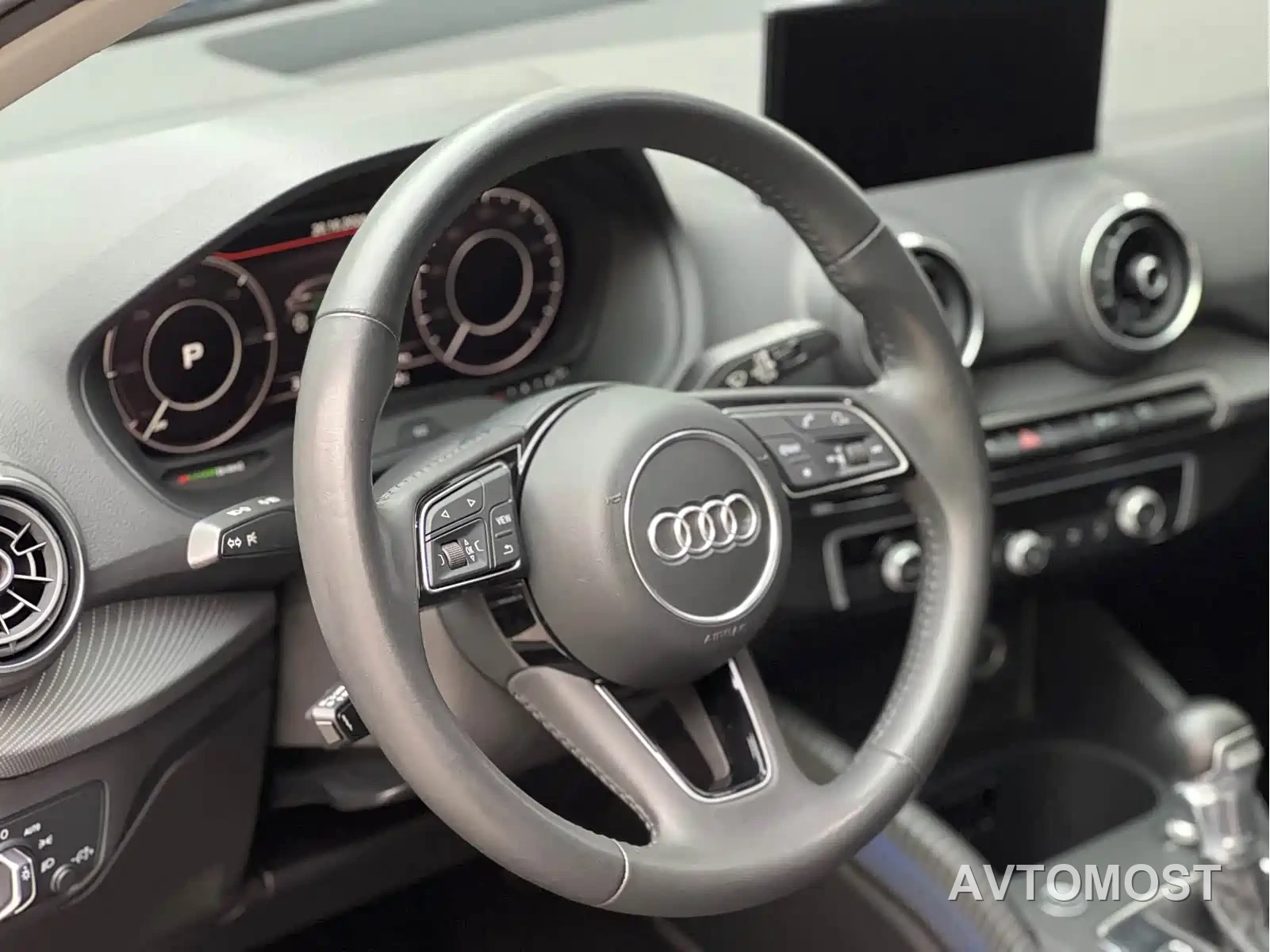 Audi Q2L e-tron 2019 Q2L e-tron Pure Electric Smart Cool Edition — фото 7