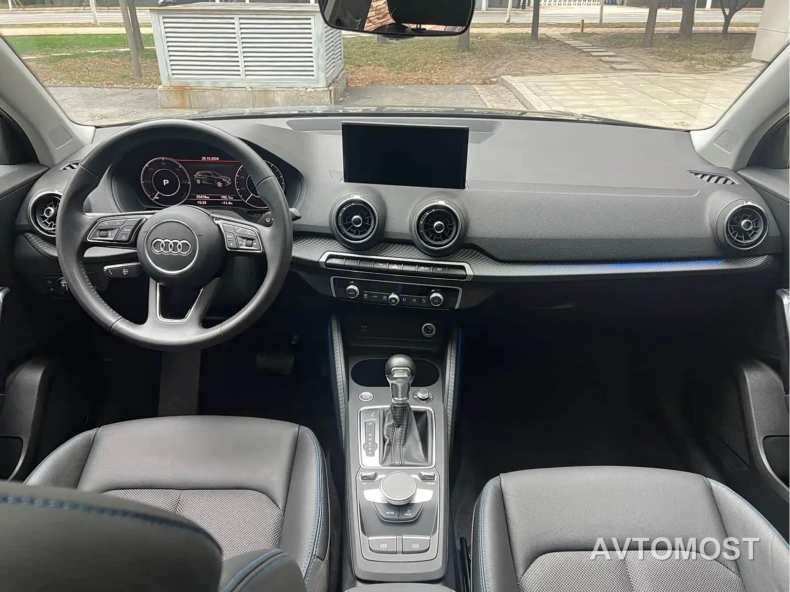Audi Q2L e-tron 2019 Q2L e-tron Pure Electric Smart Cool Edition — фото 11