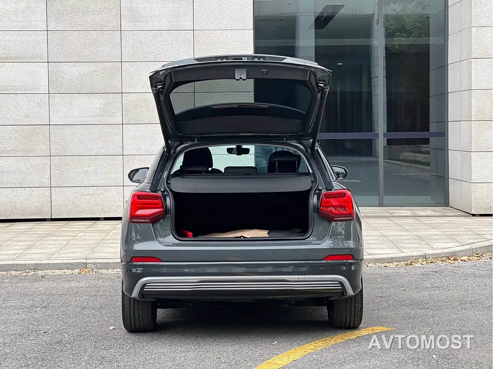 Audi Q2L e-tron 2019 Q2L e-tron Pure Electric Smart Cool Edition — фото 16
