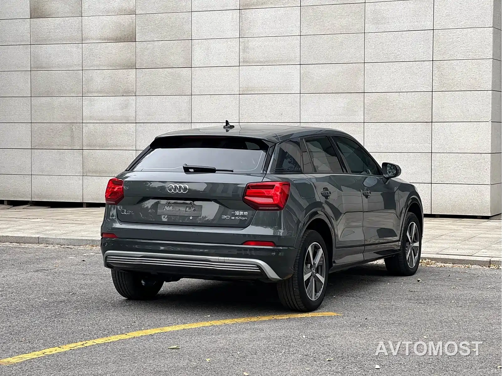 Audi Q2L e-tron 2019 Q2L e-tron Pure Electric Smart Cool Edition — фото 17