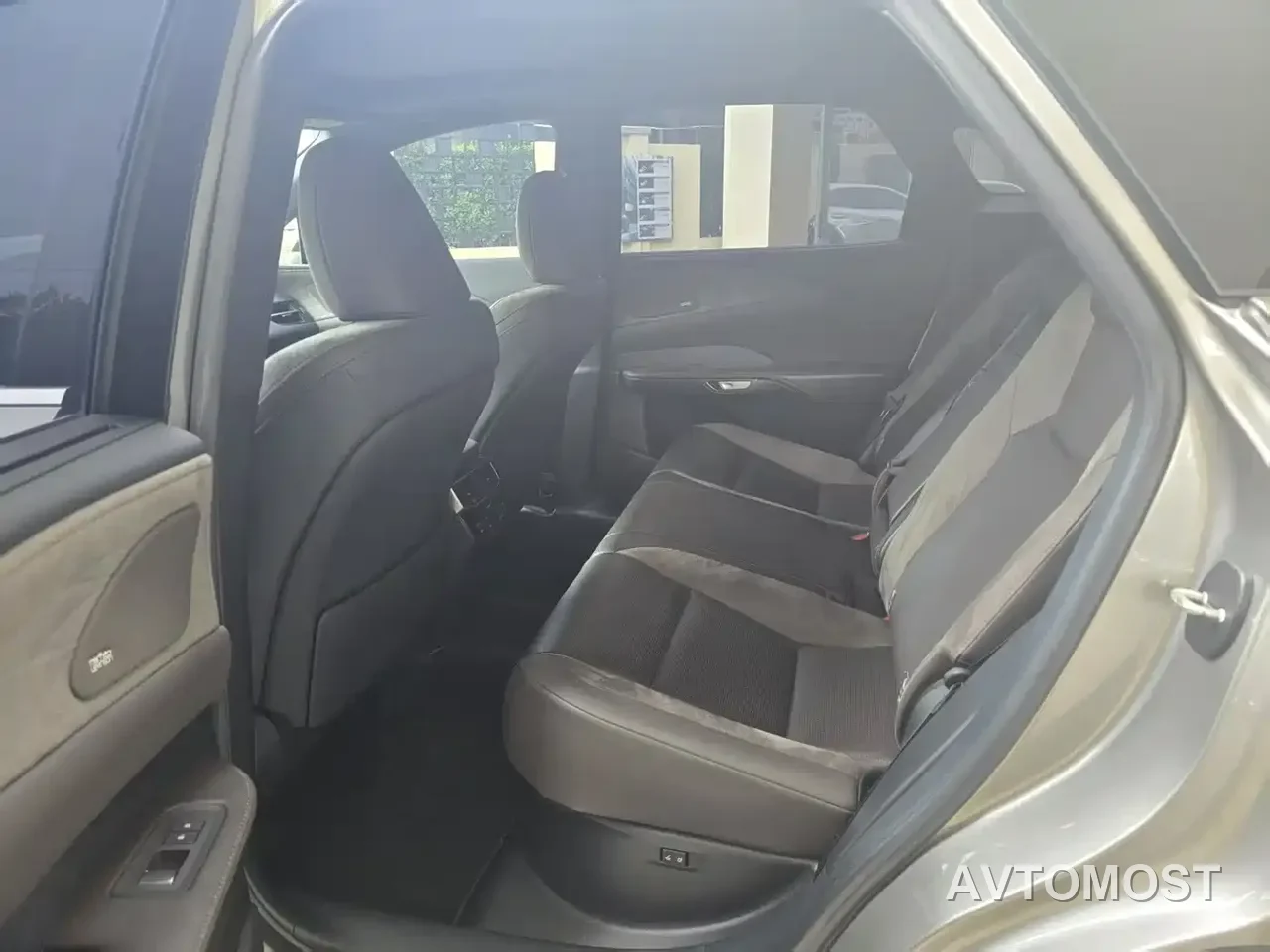 Lexus RX New Energy 2023 450h+ 4WD Enjoyment — фото 6