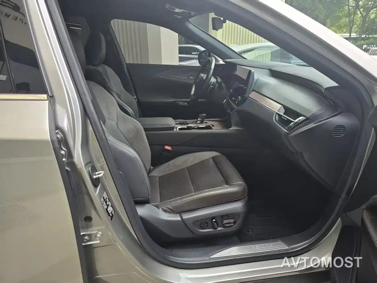 Lexus RX New Energy 2023 450h+ 4WD Enjoyment — фото 9