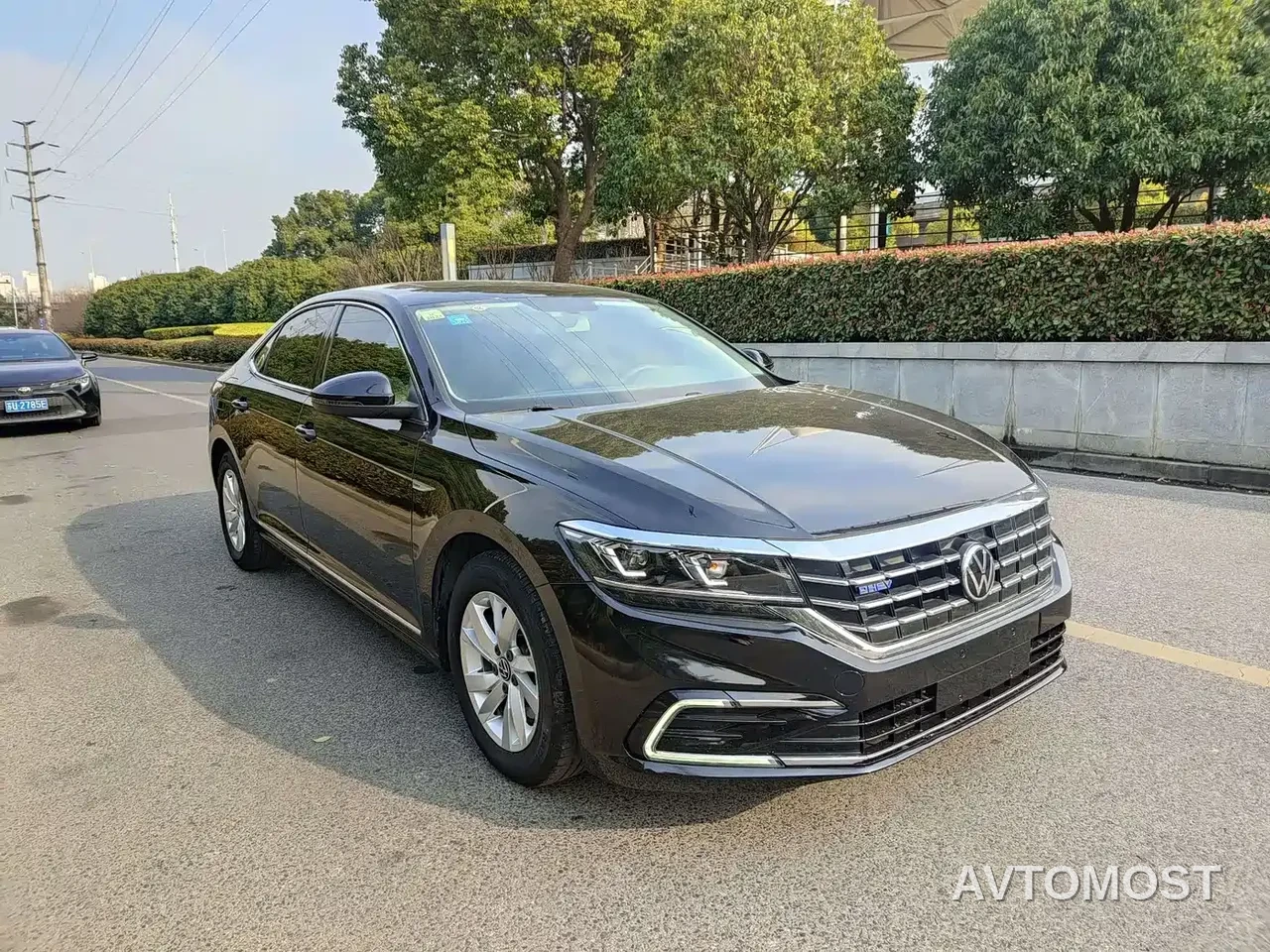 Volkswagen Passat New Energy 2022 430PHEV Hybrid Business Edition — фото 3