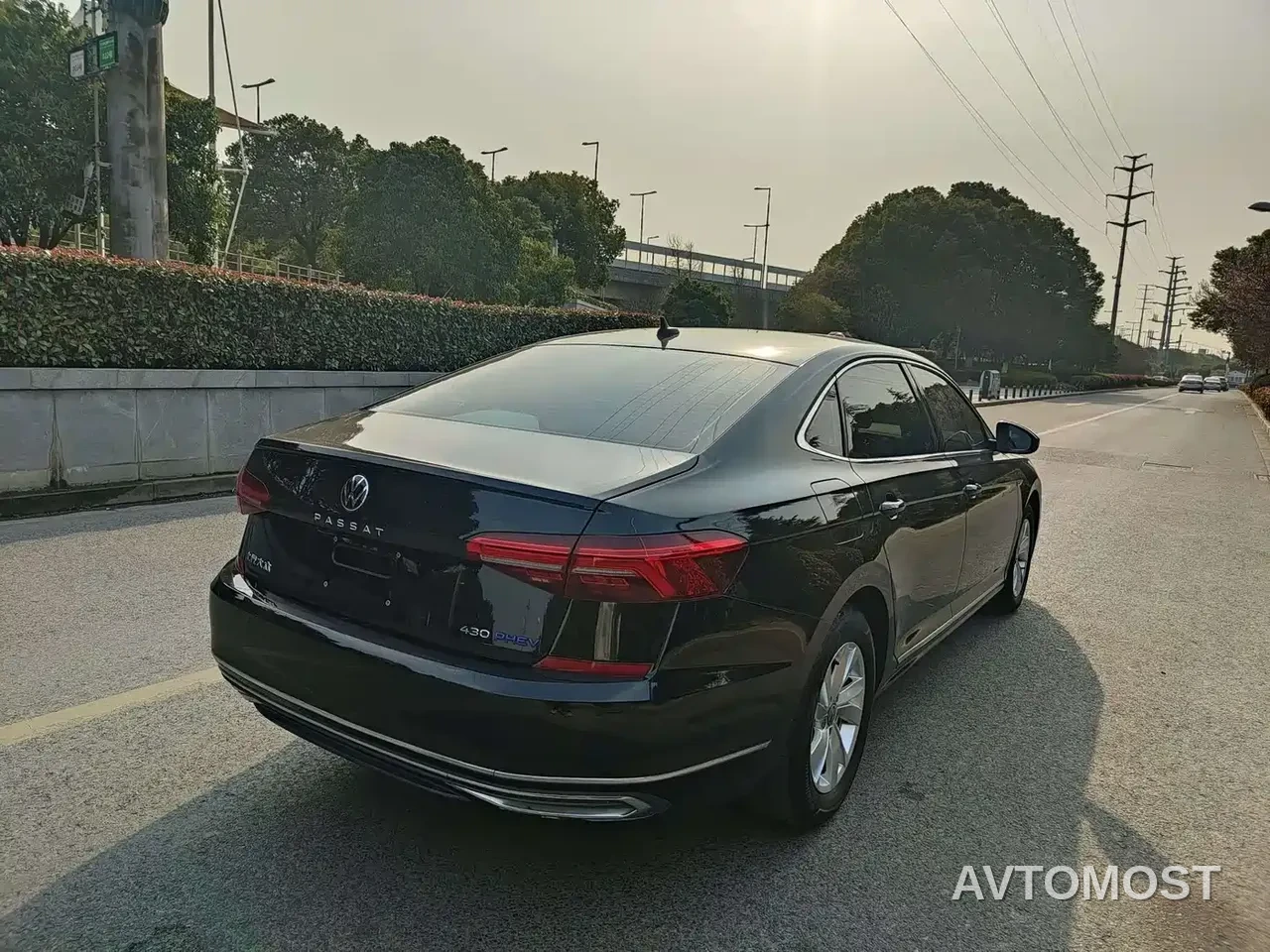 Volkswagen Passat New Energy 2022 430PHEV Hybrid Business Edition — фото 4