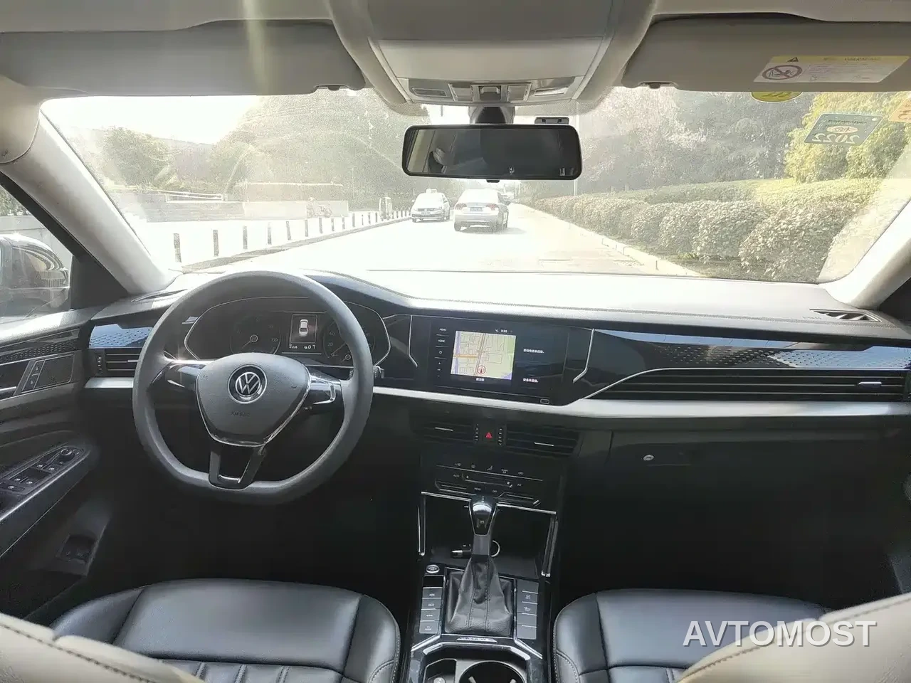 Volkswagen Passat New Energy 2022 430PHEV Hybrid Business Edition — фото 9