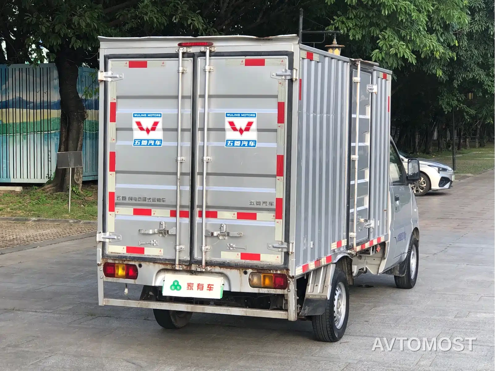 Wuling Electric Truck 2022 Premium Edition Guoxuan 40.55kWh — фото 9
