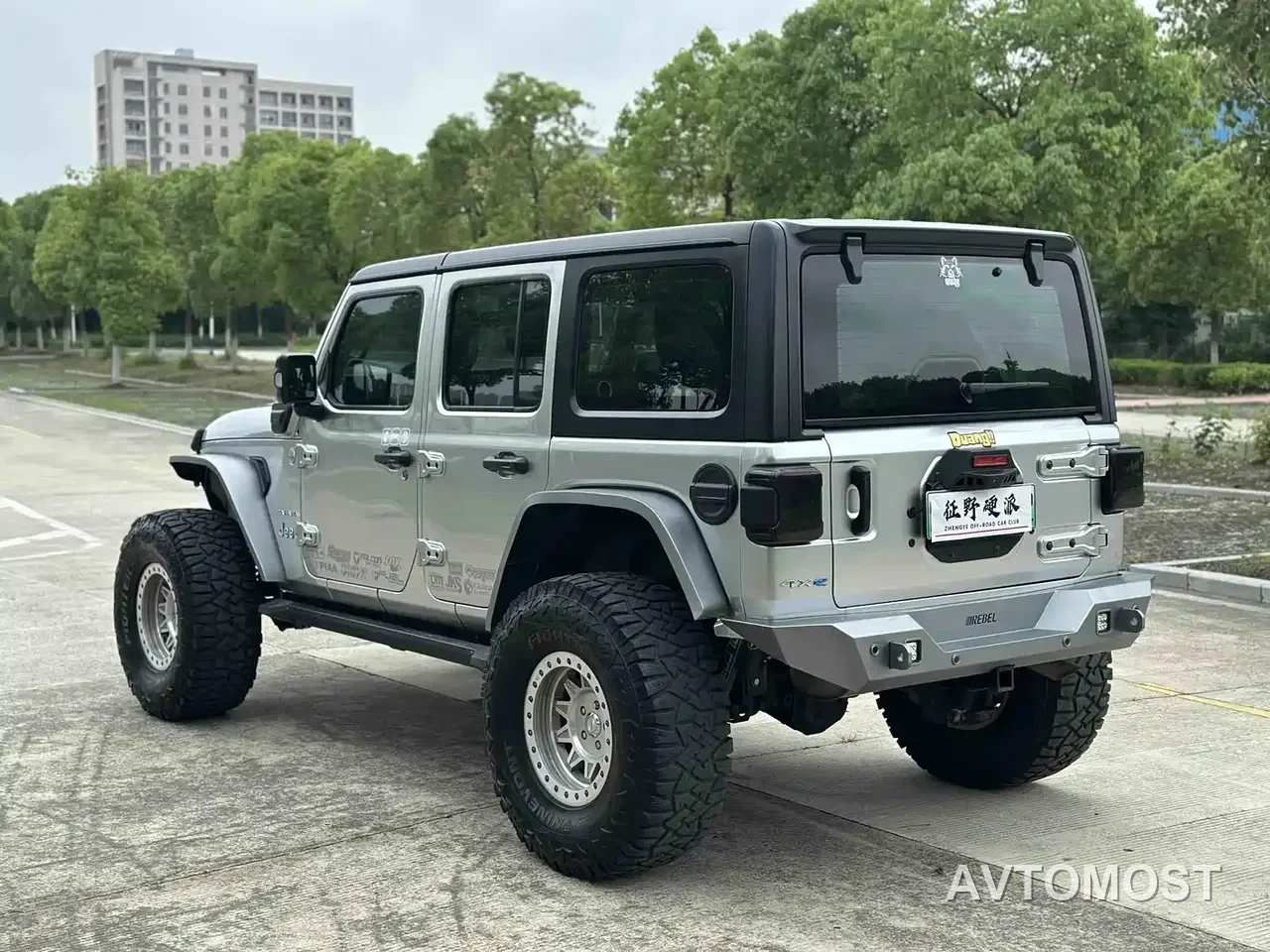 Jeep Wrangler 4xe 2021 4-Door 2.0T 4xe Sahara — фото 6