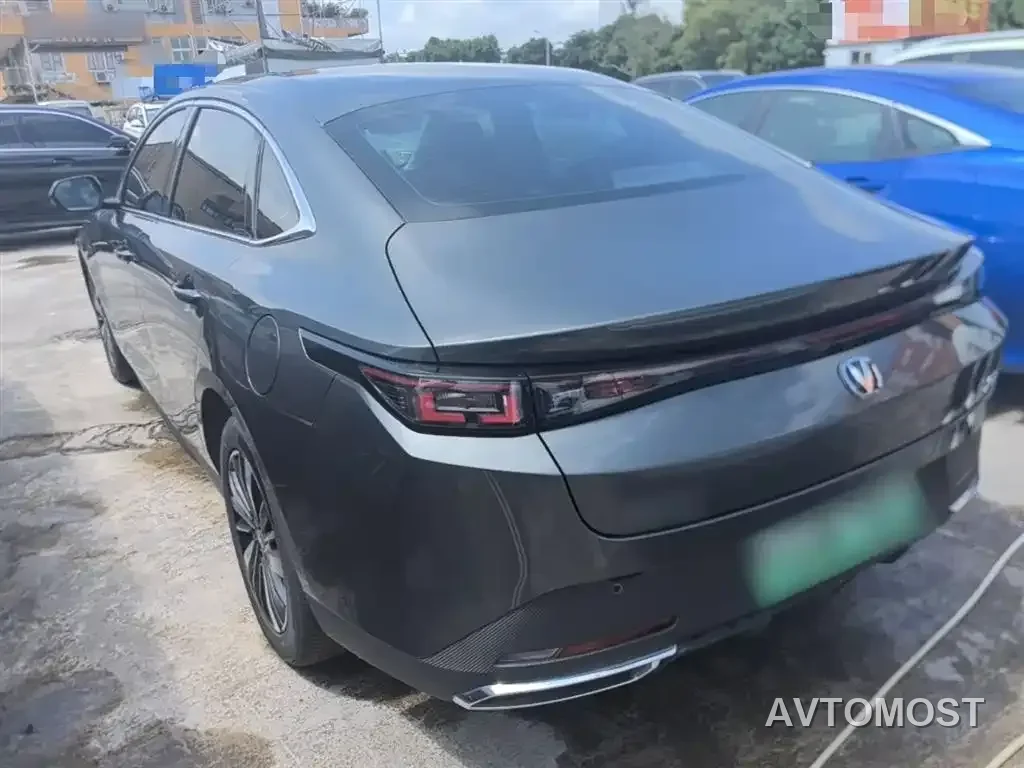 Changan Eado PHEV 2025 Smart New Blue Whale 145KM Battleship Edition — фото 5