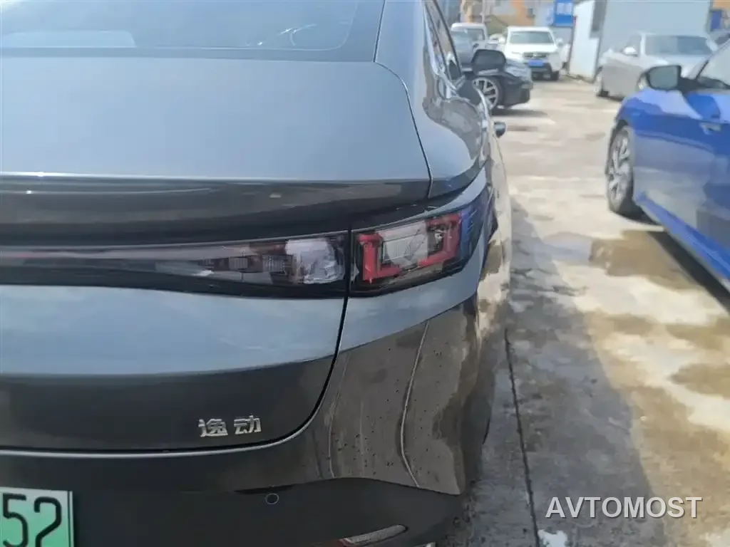 Changan Eado PHEV 2025 Smart New Blue Whale 145KM Battleship Edition — фото 8