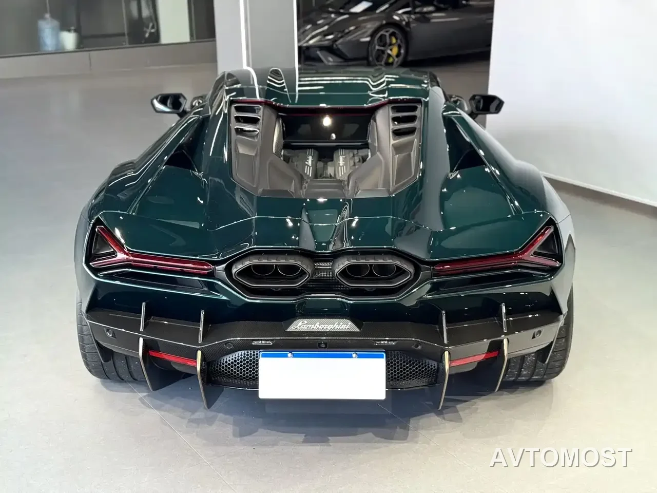 Lamborghini Revuelto 2023 6.5L PHEV Standard — фото 2