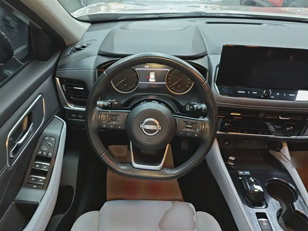 Nissan X-Trail 2023 e-POWER Super Hybrid Dual Motor AWD Luxury Edition — фото 6