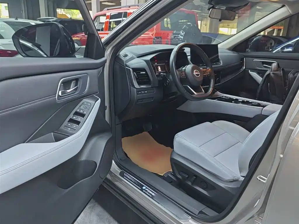 Nissan X-Trail 2023 e-POWER Super Hybrid Dual Motor AWD Luxury Edition — фото 11