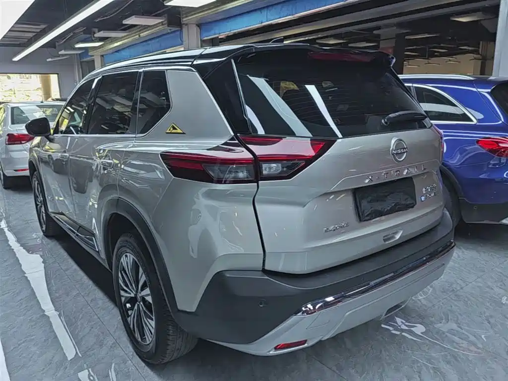 Nissan X-Trail 2023 e-POWER Super Hybrid Dual Motor AWD Luxury Edition — фото 21
