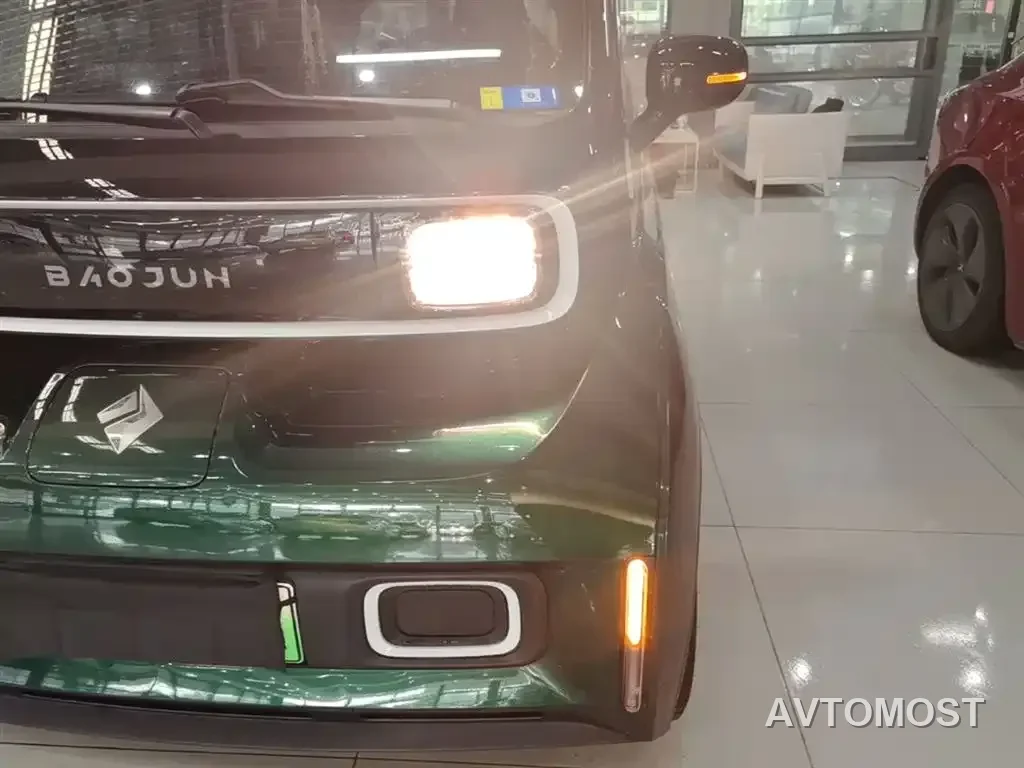 Baojun KiWi EV 2022 Designer Lite NMC — фото 23