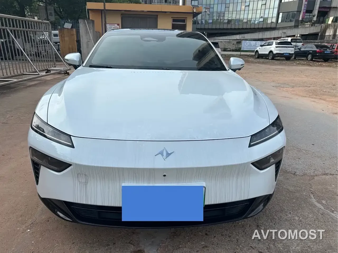 Dongfeng Yipai eπ007 2025 EREV 230Air Cruise Edition — фото 15