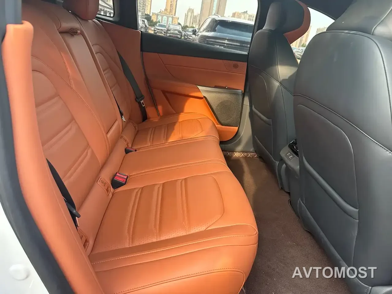 Dongfeng Yipai eπ007 2025 EREV 230Air Cruise Edition — фото 14