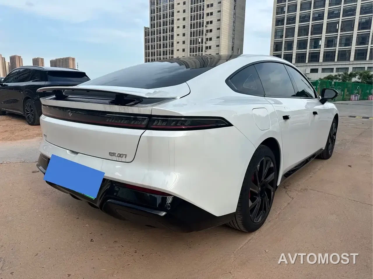 Dongfeng Yipai eπ007 2025 EREV 230Air Cruise Edition — фото 8