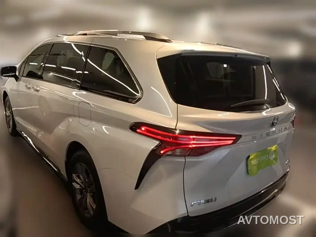 Toyota Sienna 2021 2.5L Hybrid Ultimate Edition — фото 9