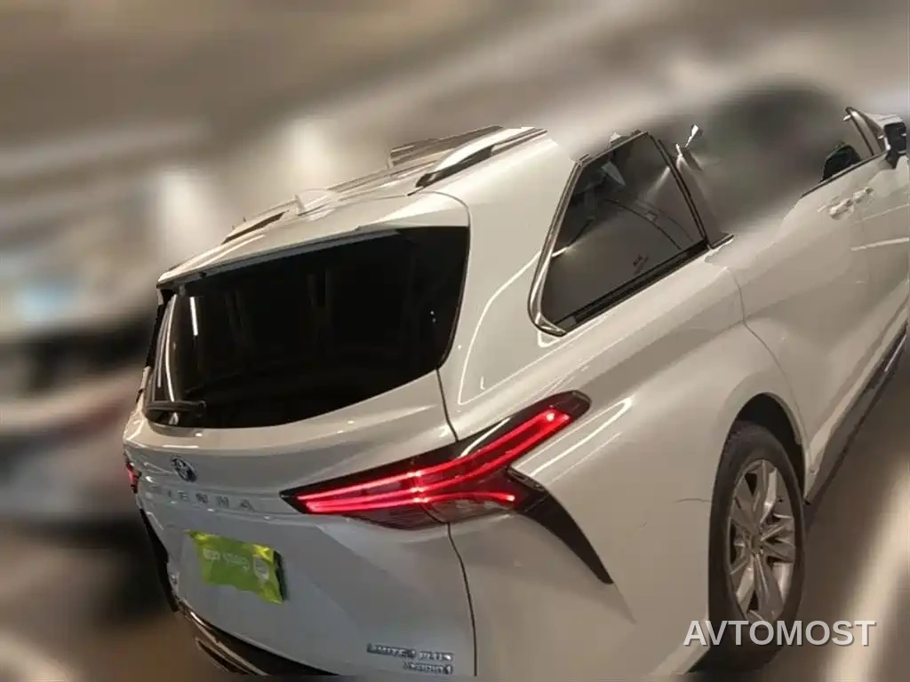 Toyota Sienna 2021 2.5L Hybrid Ultimate Edition — фото 10