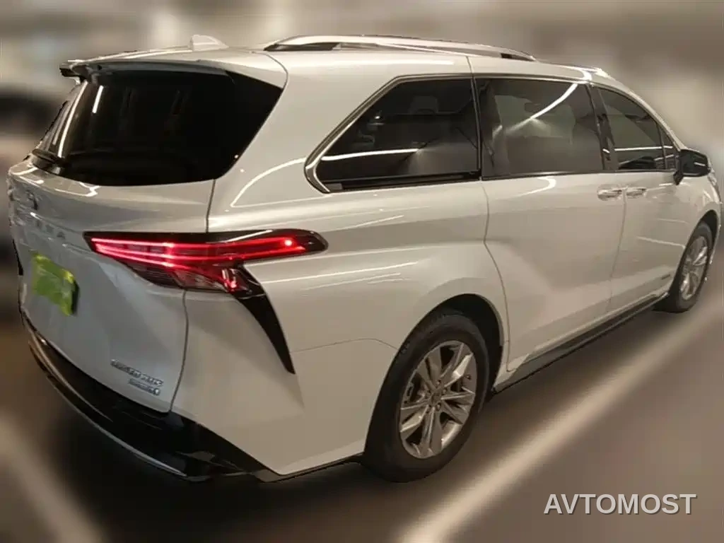 Toyota Sienna 2021 2.5L Hybrid Ultimate Edition — фото 12
