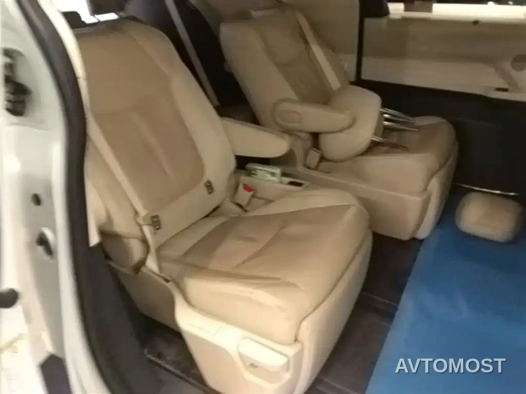 Toyota Sienna 2021 2.5L Hybrid Ultimate Edition — фото 24