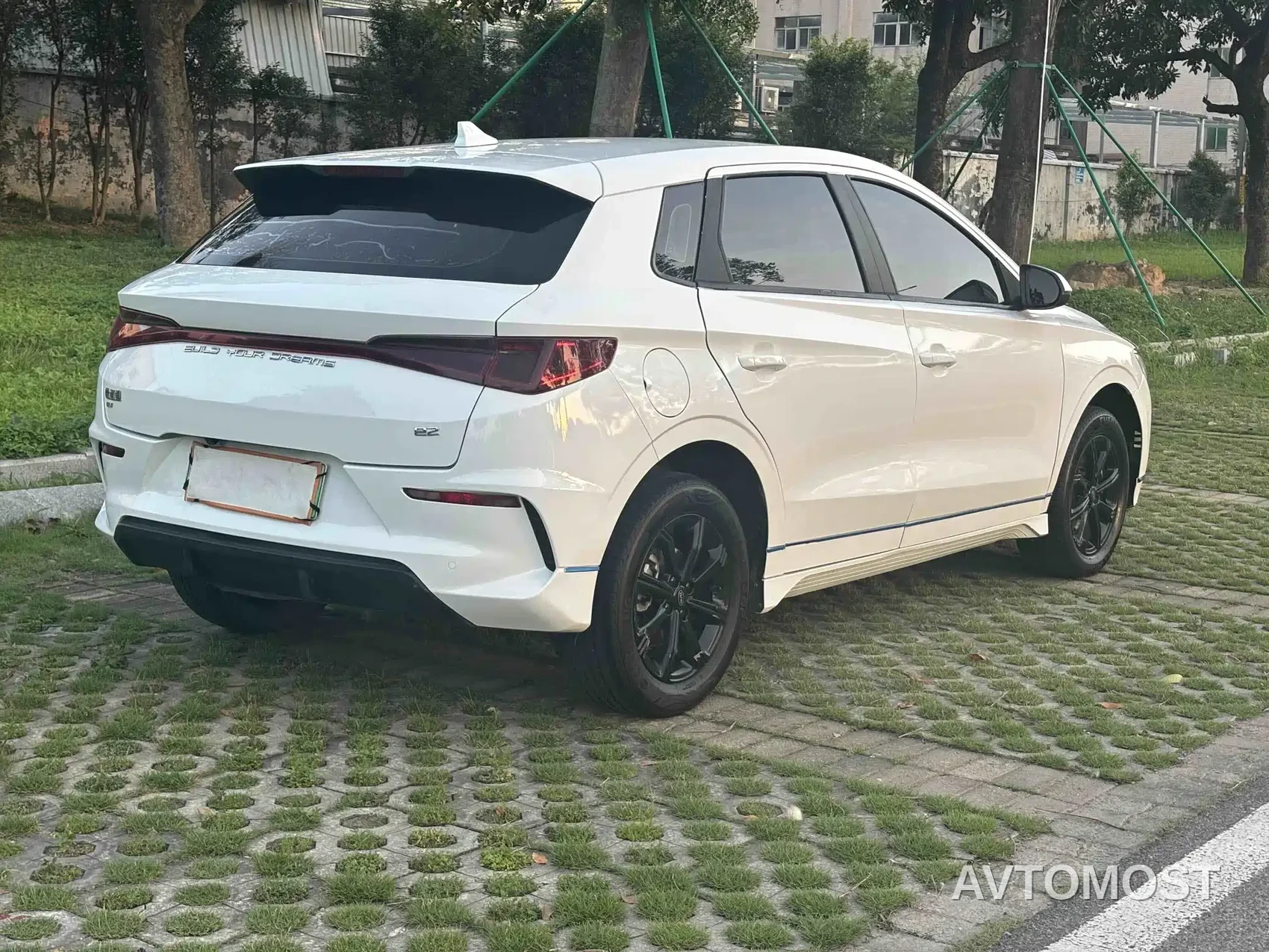 BYD e2 2021 Leading Comfort Edition — фото 3