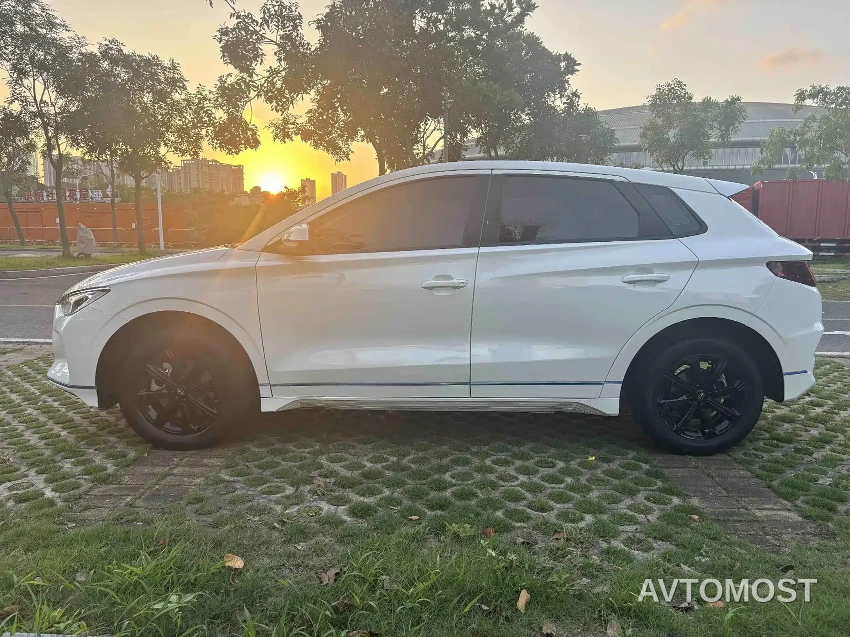 BYD e2 2021 Leading Comfort Edition — фото 12