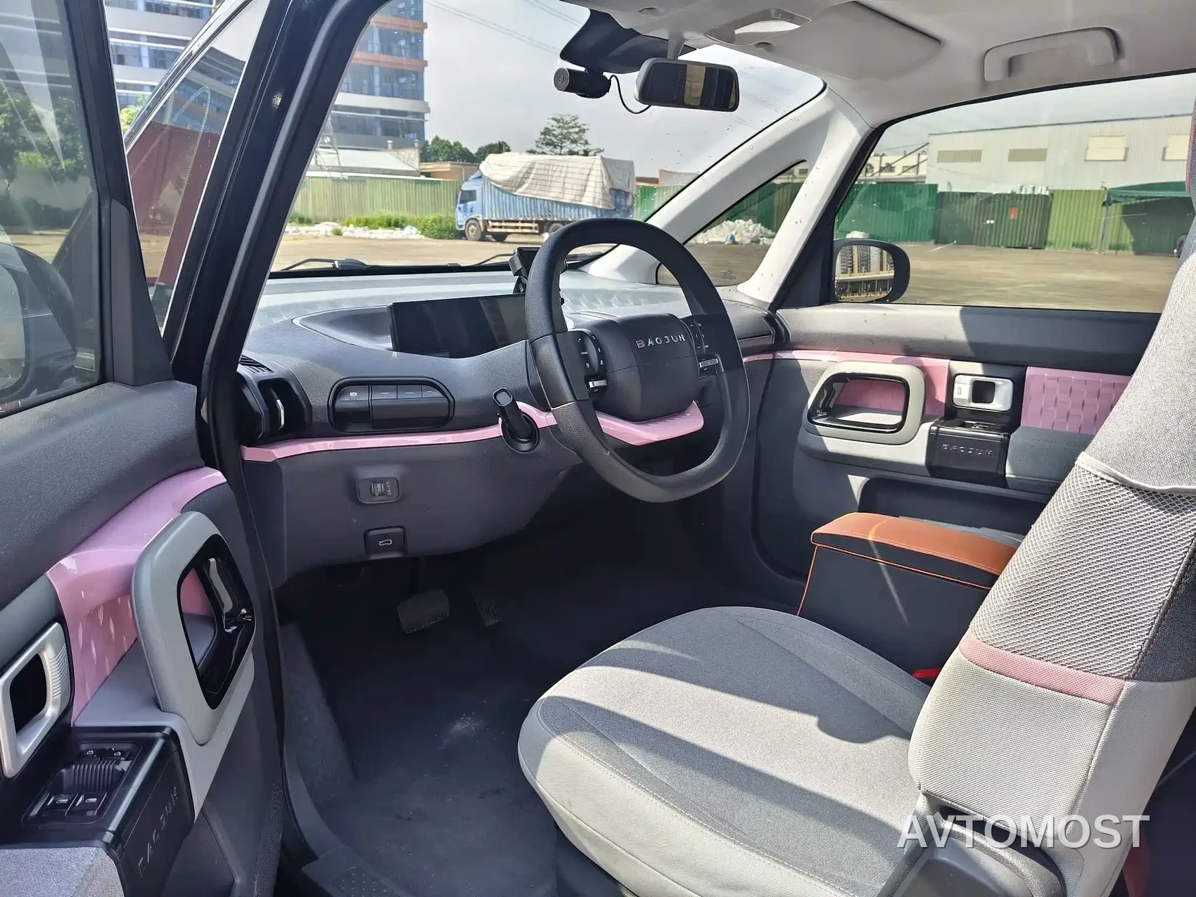 Baojun E300 2020 Plus Stellar Smart Travel Edition — фото 8
