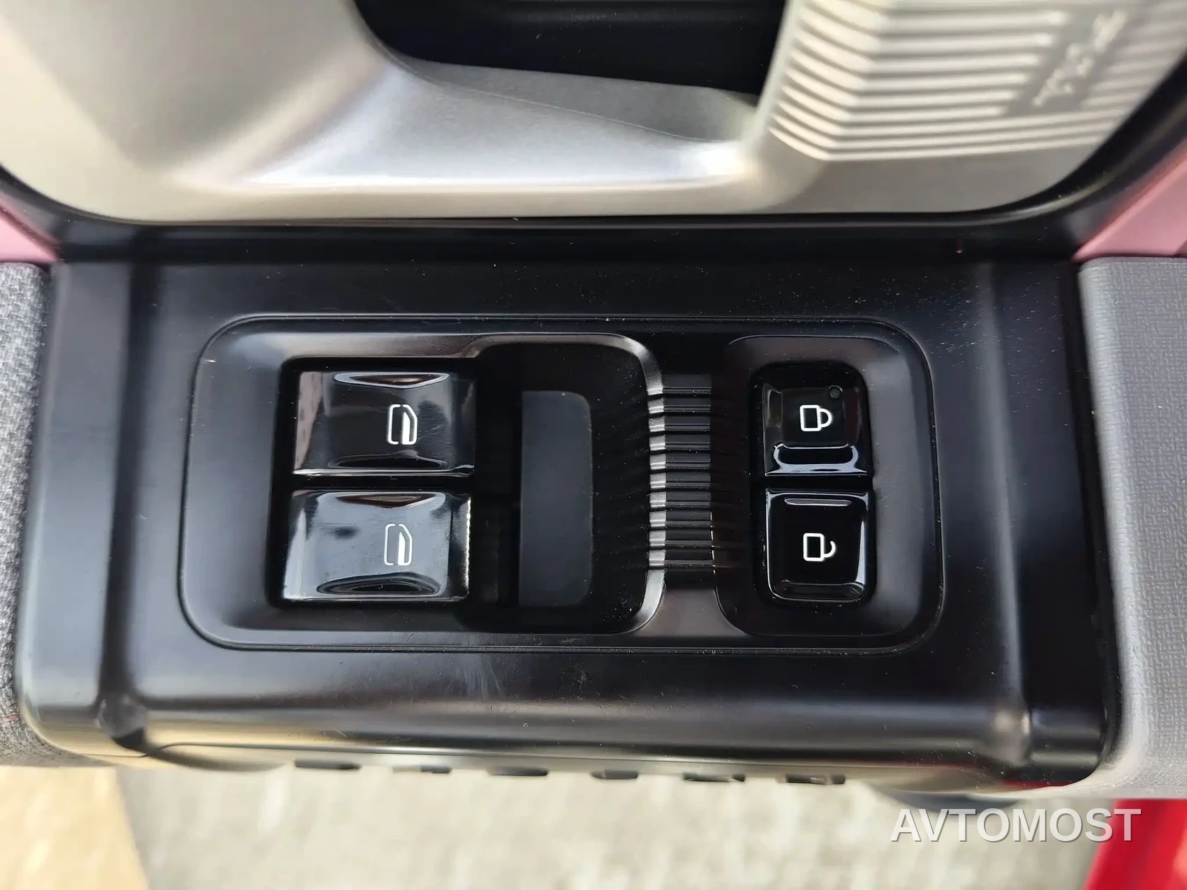 Baojun E300 2020 Plus Stellar Smart Travel Edition — фото 15