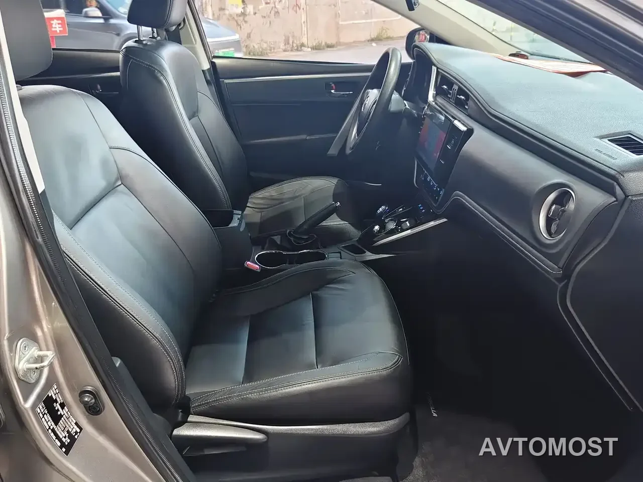 Toyota Corolla Twin Engine E+ 2020 1.8L E-CVT Comfort Edition — фото 6