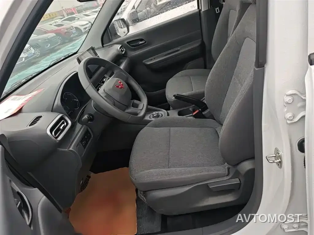 Wuling Hongguang New Energy 2025 Model Range Extender Hybrid 50KM Standard — фото 13