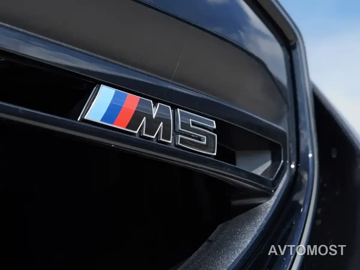 BMW M5 New Energy 2025 M5 — фото 13