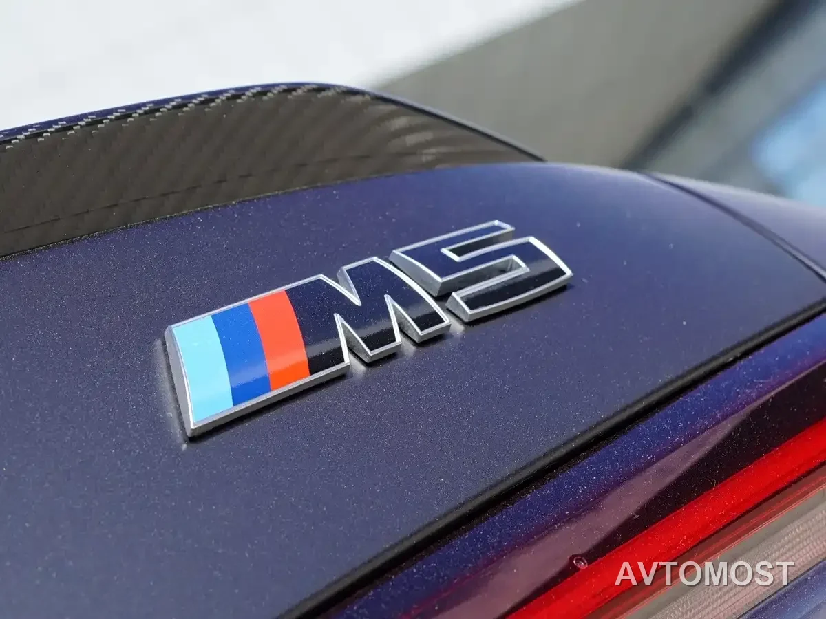BMW M5 New Energy 2025 M5 — фото 14