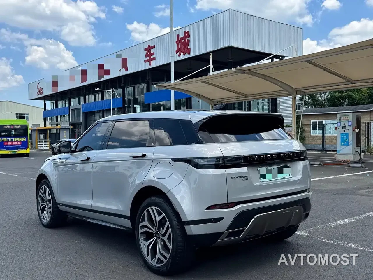 Land Rover Range Rover Evoque New Energy 2022 Range Rover Evoque L P300e Plug-in Hybrid — фото 6