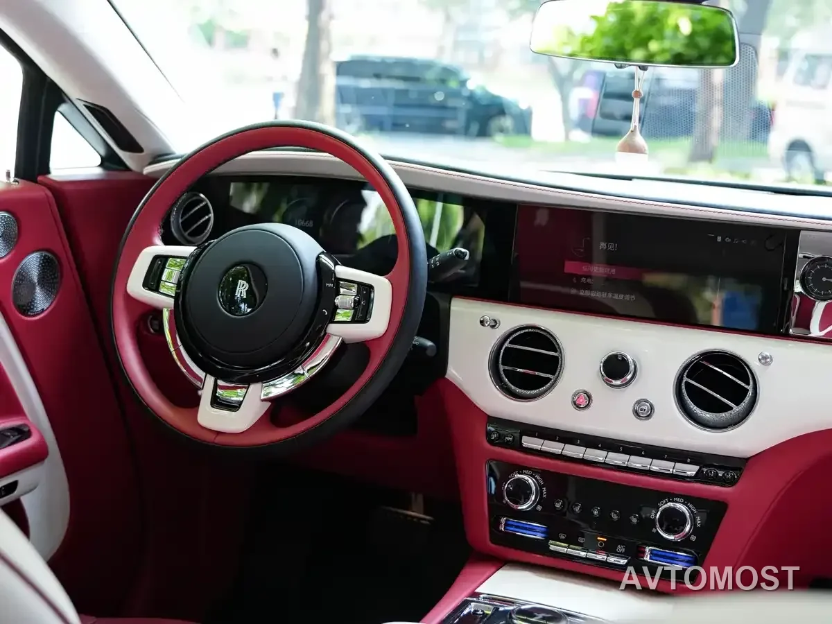 Rolls-Royce Spectre 2024 Standard Model — фото 5