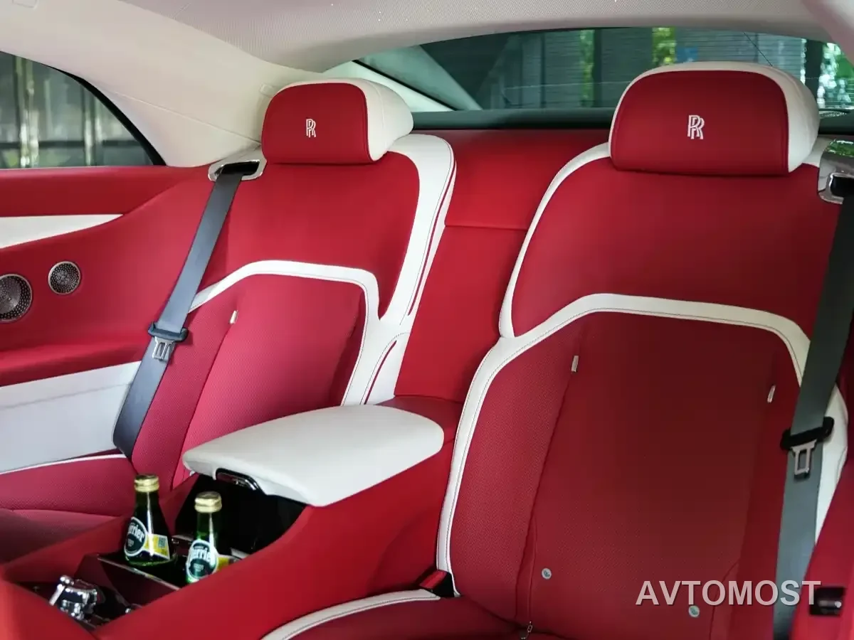 Rolls-Royce Spectre 2024 Standard Model — фото 9