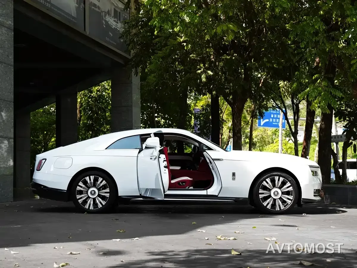 Rolls-Royce Spectre 2024 Standard Model — фото 11