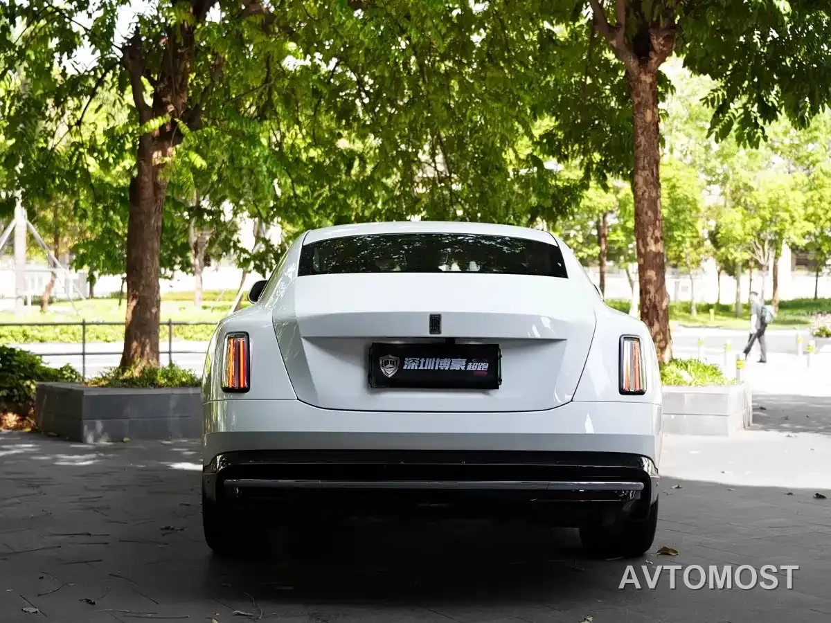 Rolls-Royce Spectre 2024 Standard Model — фото 13