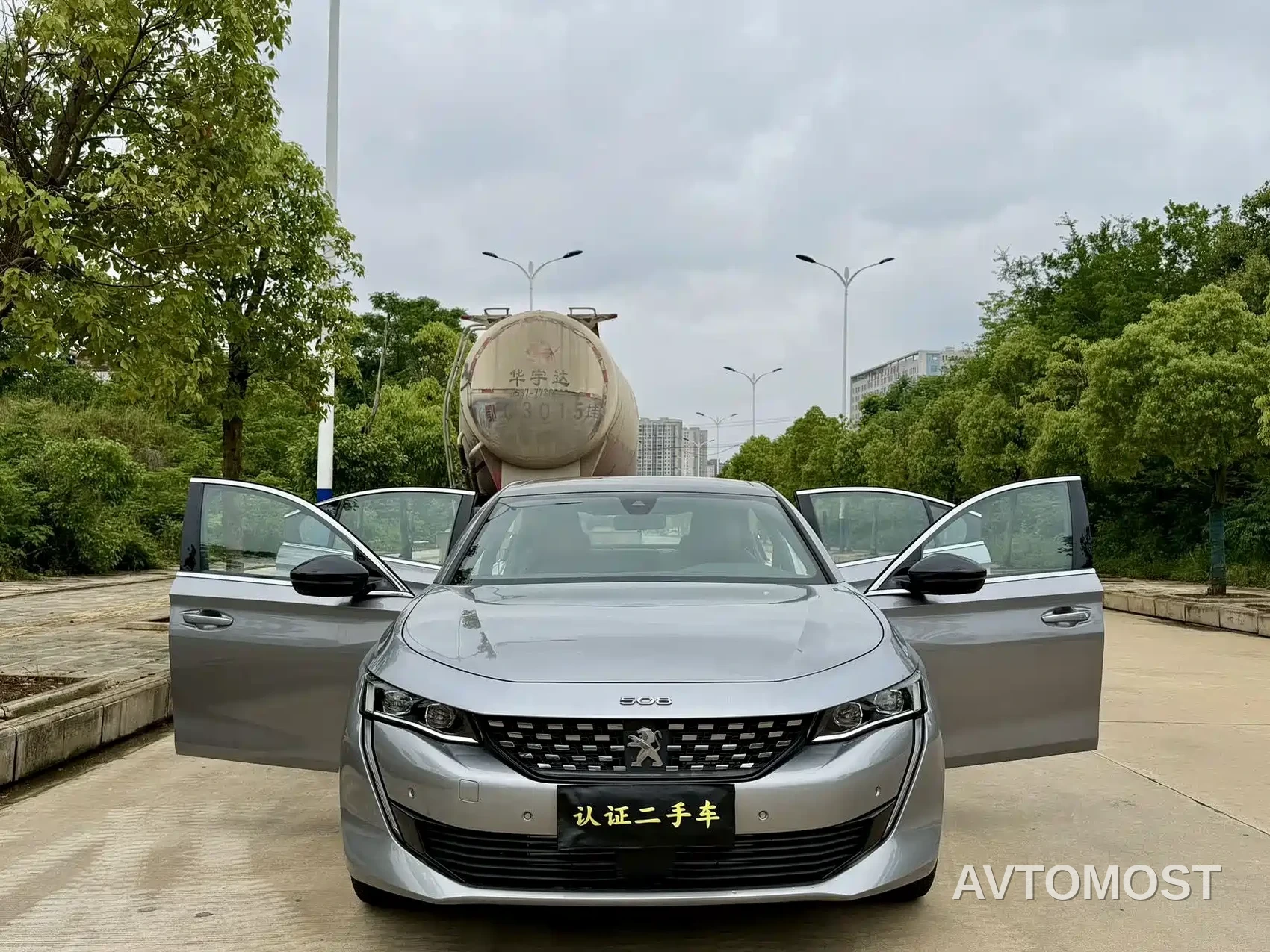 Peugeot 508 2022 508L 400THP PureTech Driving Control Edition — фото 4