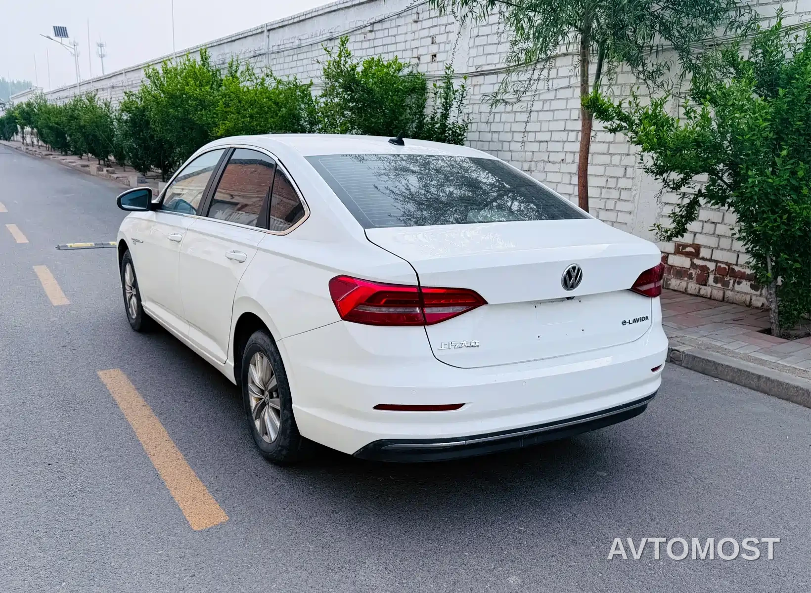 Volkswagen VW Lavida EV 2019 Premium Edition — фото 3
