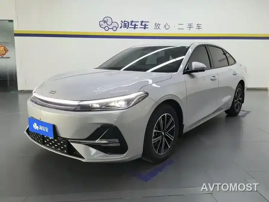 Geely Galaxy A7 2025 EM-i 70km Luxury Edition