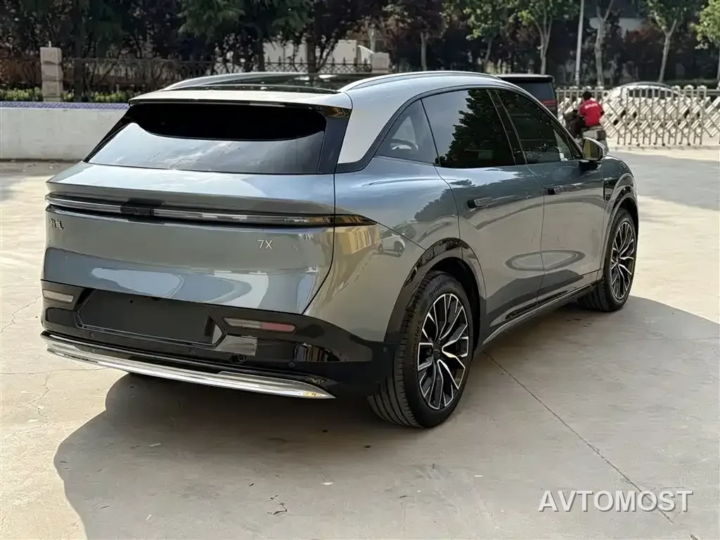 Zeekr 7X 2025 Model 75kWh RWD Smart Driving Edition — фото 3