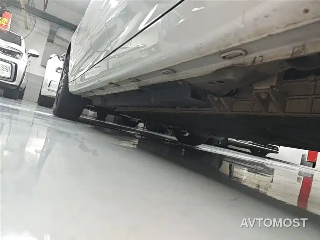 Roewe Ei5 2021 500 Admiration Edition — фото 17