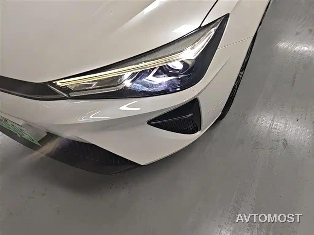 Roewe Ei5 2021 500 Admiration Edition — фото 19