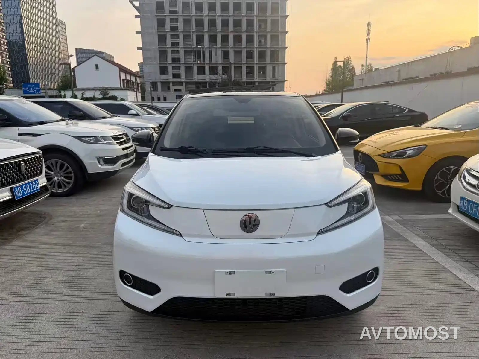 Electric House YOUNG Guang Xiaoxin 2023 302KM Pearl Edition — фото 2