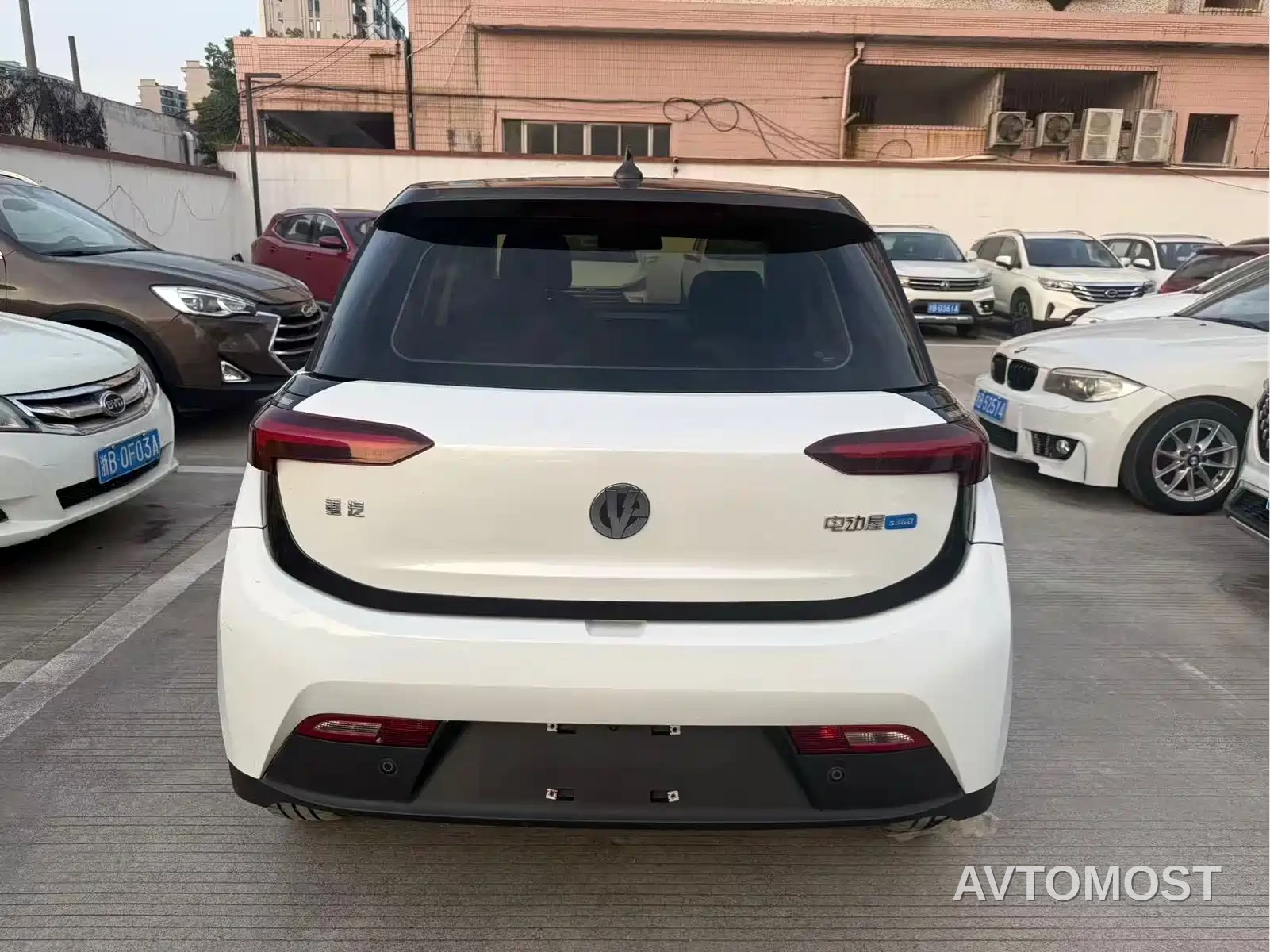 Electric House YOUNG Guang Xiaoxin 2023 302KM Pearl Edition — фото 8