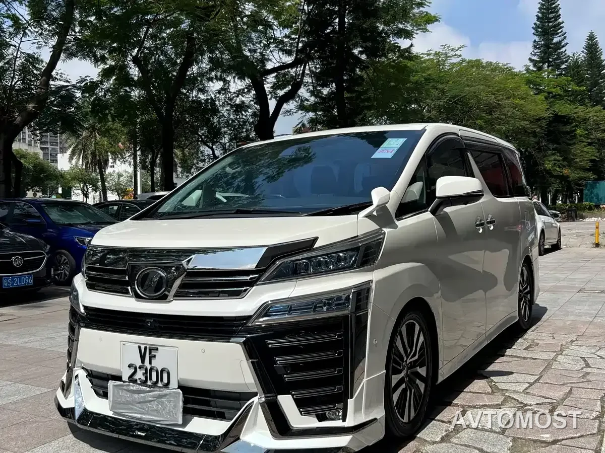 Toyota Vellfire — фото 1