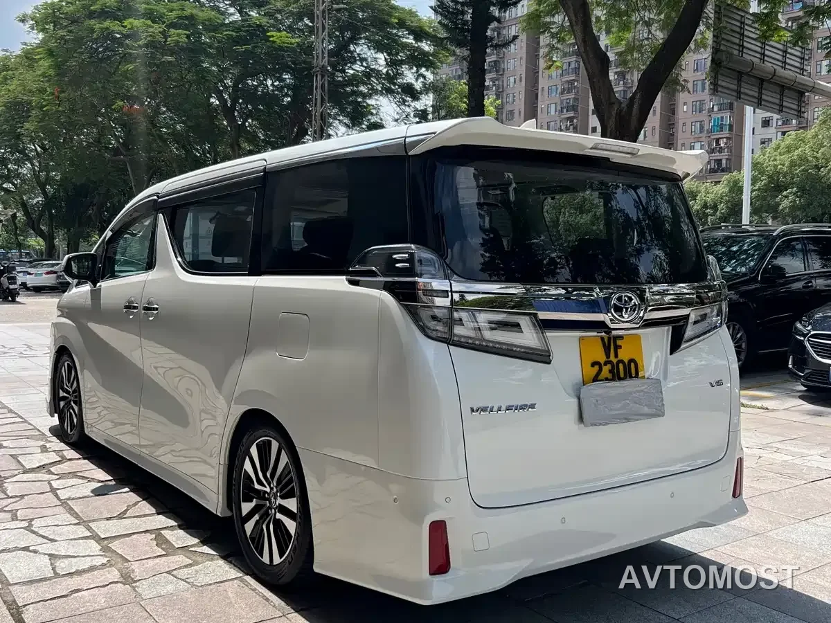 Toyota Vellfire — фото 8