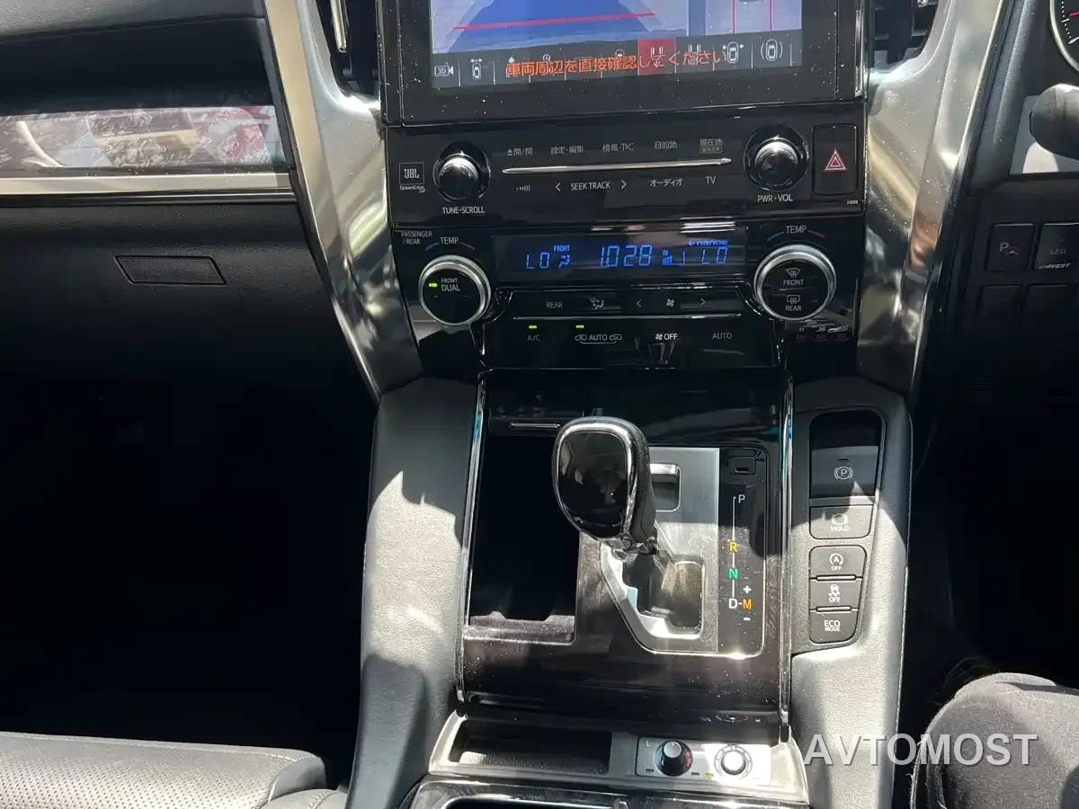 Toyota Vellfire — фото 14