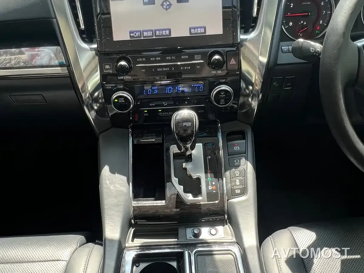 Toyota Vellfire — фото 15